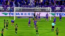 球员们在比赛中发挥出色，场上风云再现
